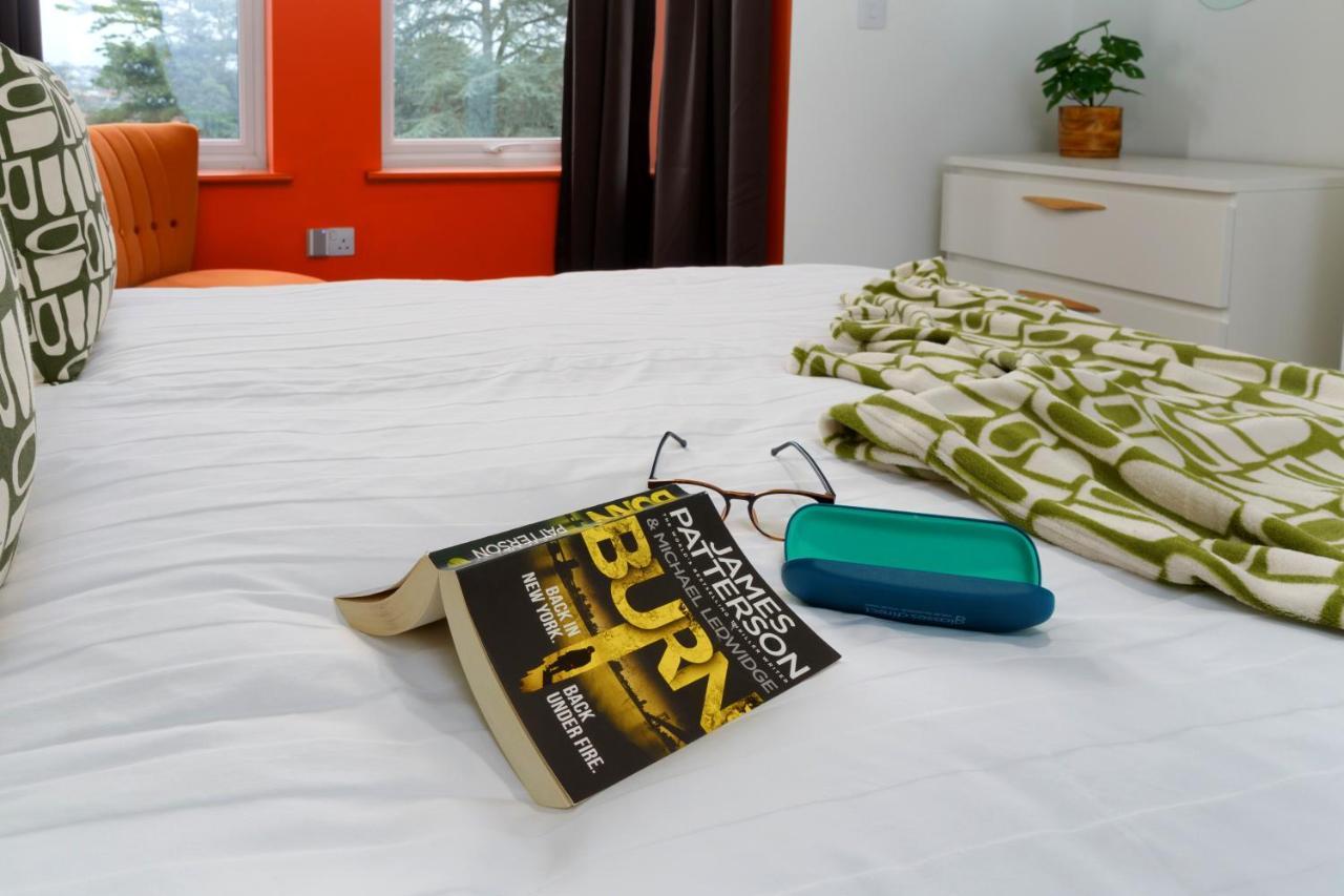Apartment Two - Private Car Park, Comfortable And Well Equipped - By Ocean City Retreats Plymouth Exterior photo