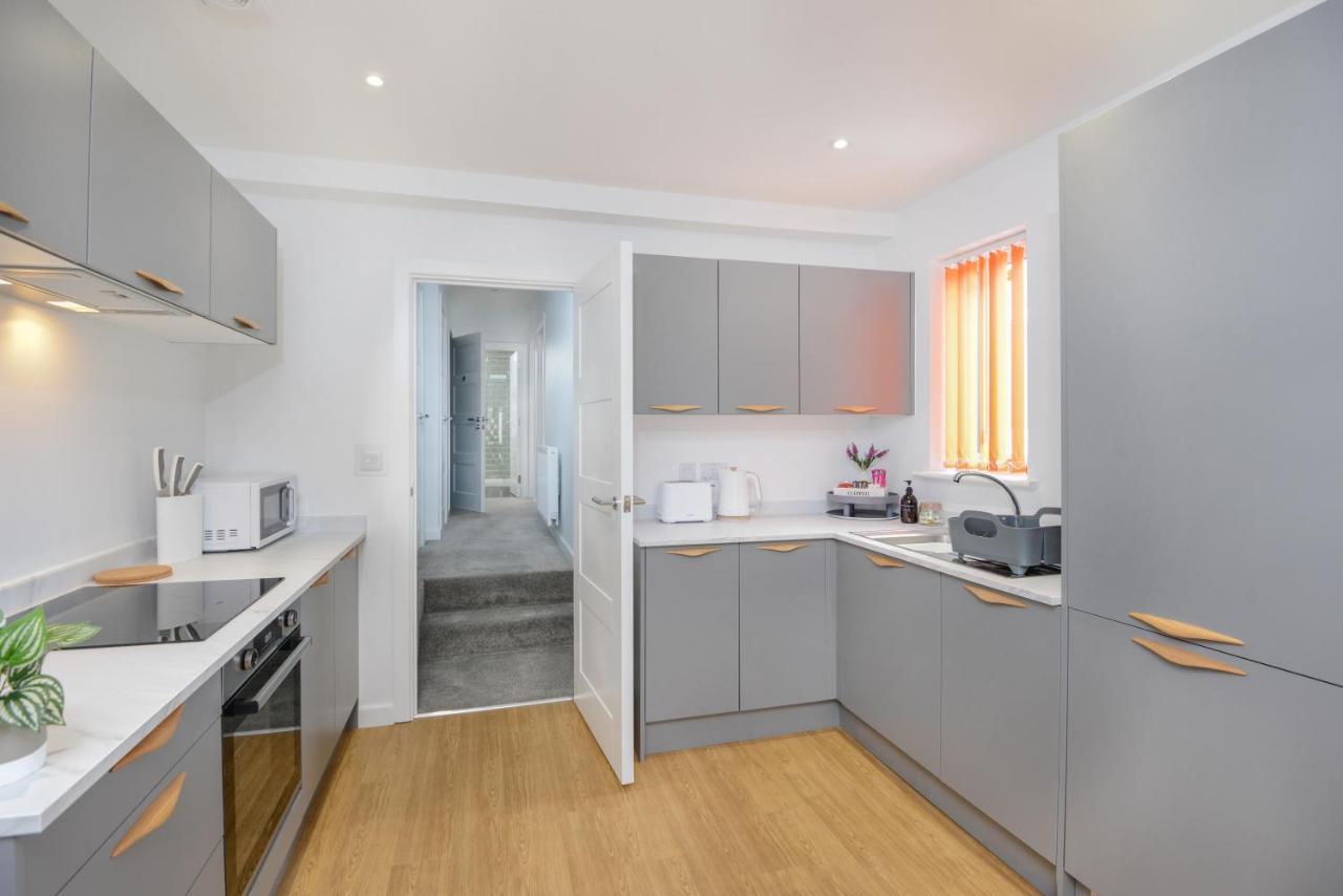 Apartment Two - Private Car Park, Comfortable And Well Equipped - By Ocean City Retreats Plymouth Exterior photo